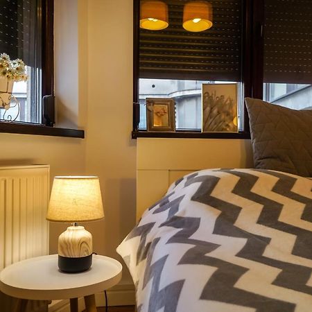 Victoriei Blue Apartment บูคาเรสต์ ภายนอก รูปภาพ